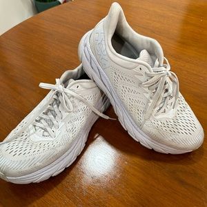 HOKA Clifton 9